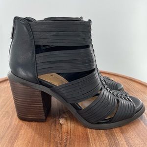 Lucky Darvie Strappy Wood Block Heel Black Leather Sandals 7.5 M